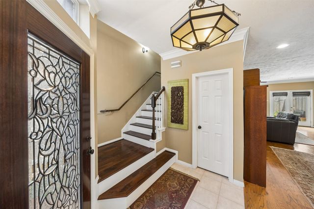5232 Eigel Street, Houston, TX 77007