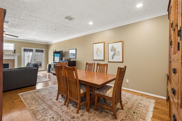 5232 Eigel Street, Houston, TX 77007