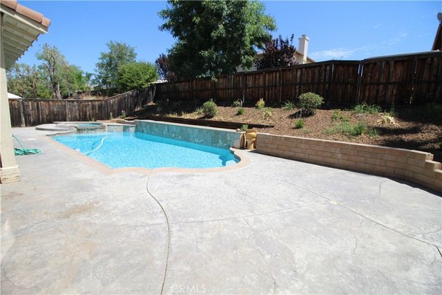 35222 Azalea, Winchester, CA 92596