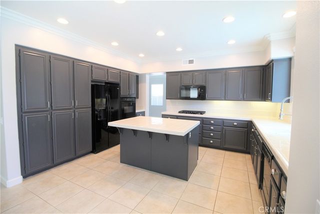 35222 Azalea, Winchester, CA 92596