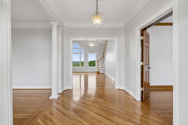 314 Fairview Rd, Dickson, TN 37055