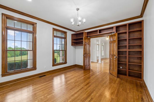 314 Fairview Rd, Dickson, TN 37055