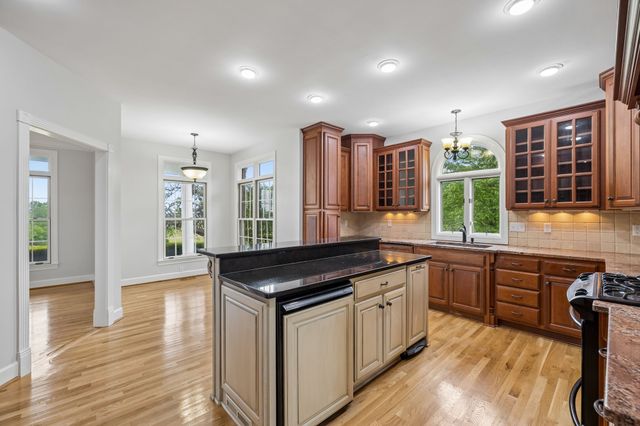 314 Fairview Rd, Dickson, TN 37055