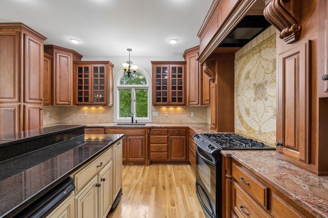 314 Fairview Rd, Dickson, TN 37055