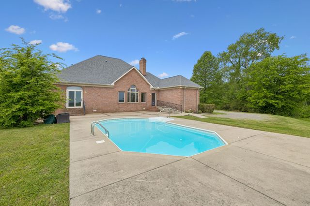 314 Fairview Rd, Dickson, TN 37055