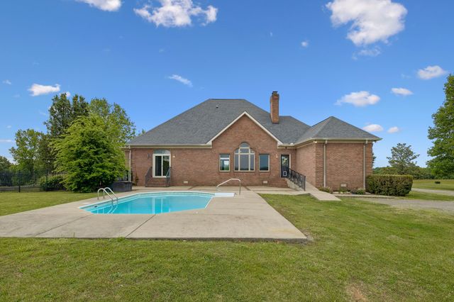 314 Fairview Rd, Dickson, TN 37055