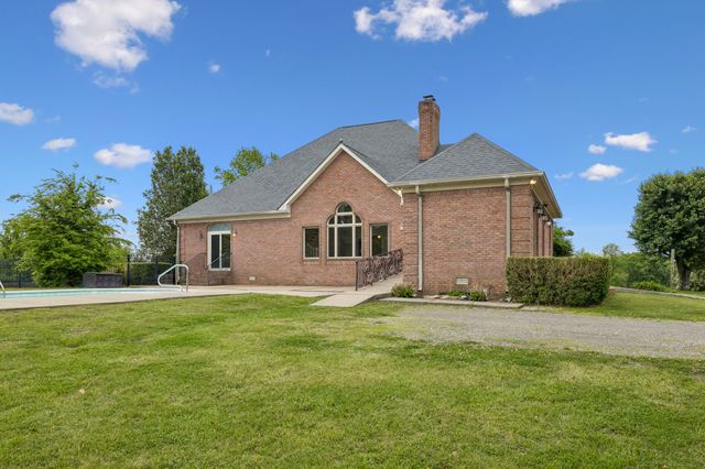 314 Fairview Rd, Dickson, TN 37055