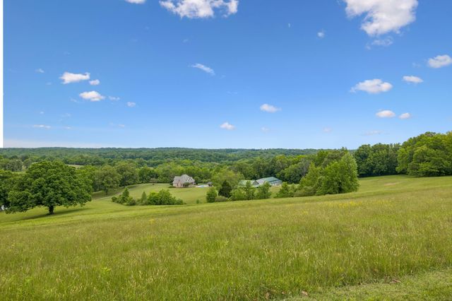 314 Fairview Rd, Dickson, TN 37055