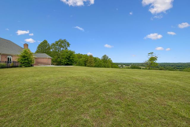 314 Fairview Rd, Dickson, TN 37055