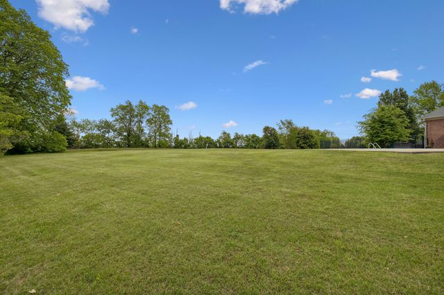 314 Fairview Rd, Dickson, TN 37055