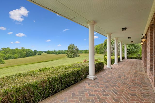 314 Fairview Rd, Dickson, TN 37055
