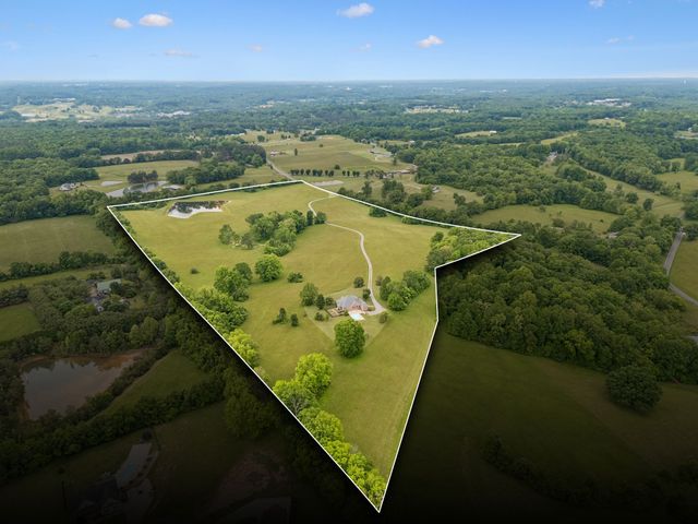 314 Fairview Rd, Dickson, TN 37055