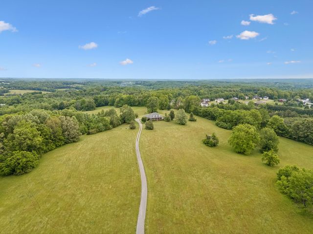 314 Fairview Rd, Dickson, TN 37055
