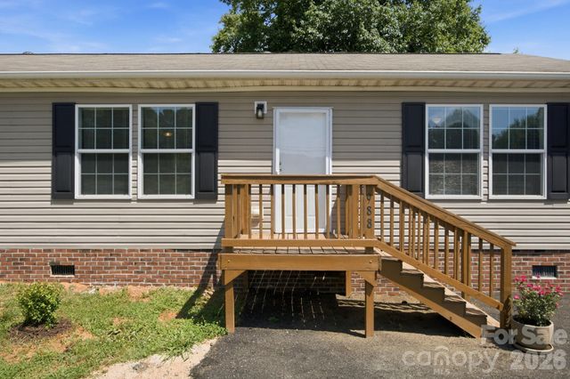988 Mount Ulla Highway, Mooresville, NC 28115