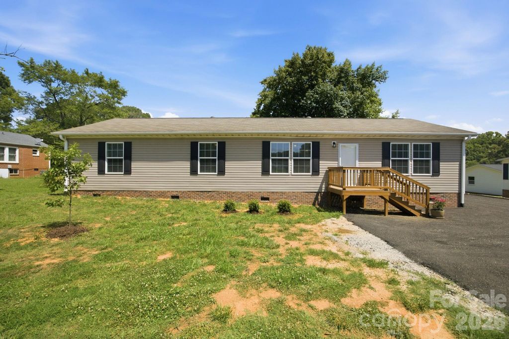 988 Mount Ulla Highway, Mooresville, NC 28115