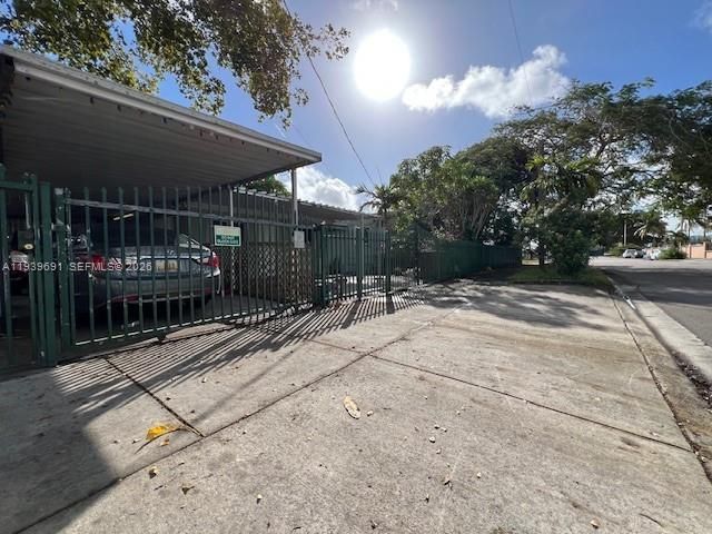 501 E 8th St, Hialeah, FL 33010