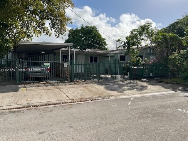 501 E 8th St, Hialeah, FL 33010