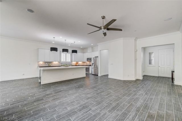 933 Everest Peak Avenue, Henderson, NV 89012