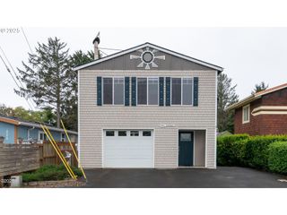 203 Se SURF Ave, Lincoln City, OR 97367