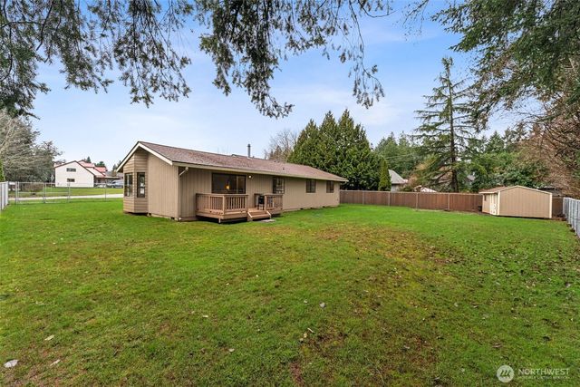 828 Livingston Street NE, Lacey, WA 98516