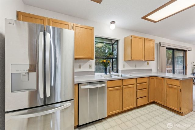 828 Livingston Street NE, Lacey, WA 98516