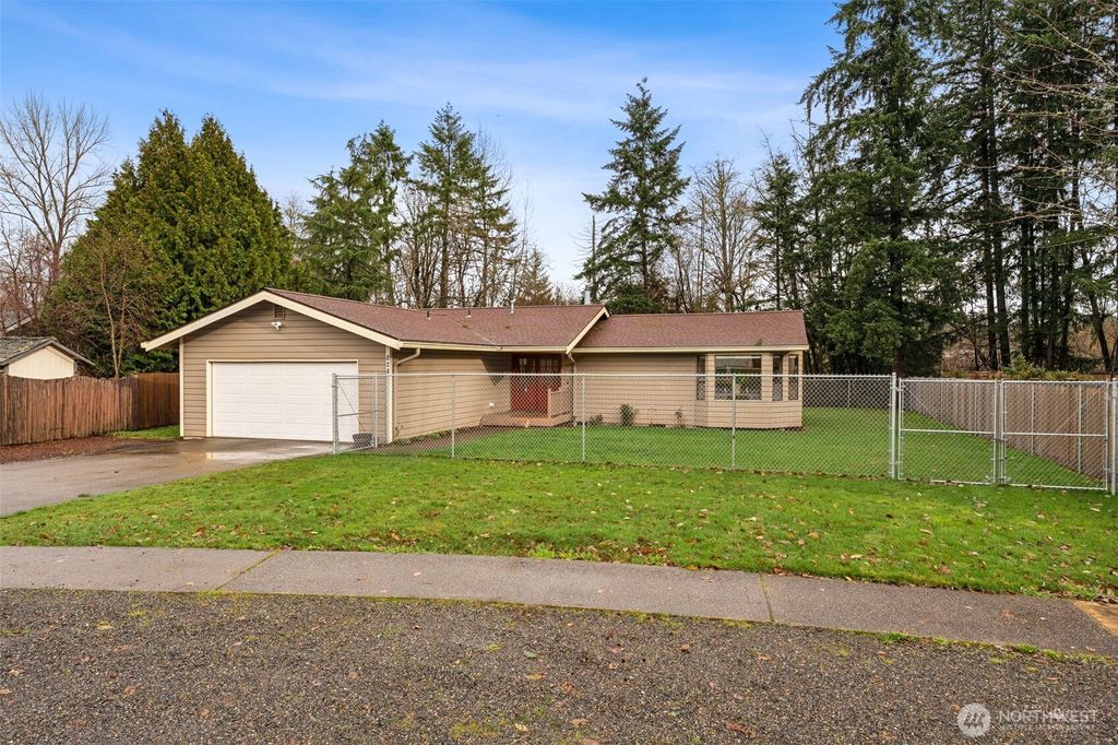828 Livingston Street NE, Lacey, WA 98516