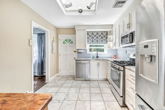 26 Wendy Road, Trumbull, CT 06611