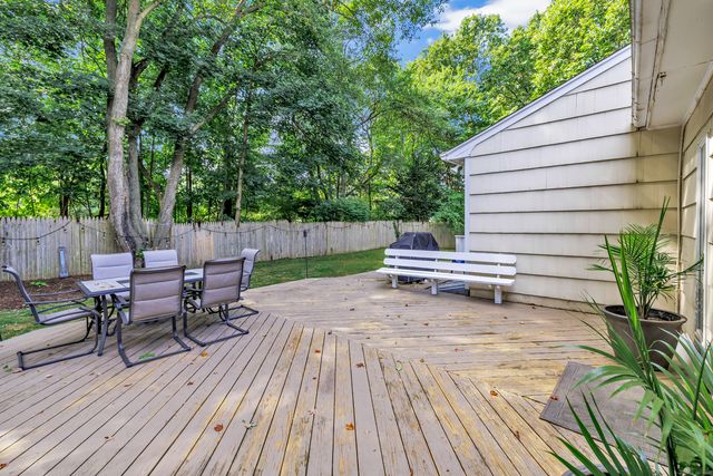 26 Wendy Road, Trumbull, CT 06611