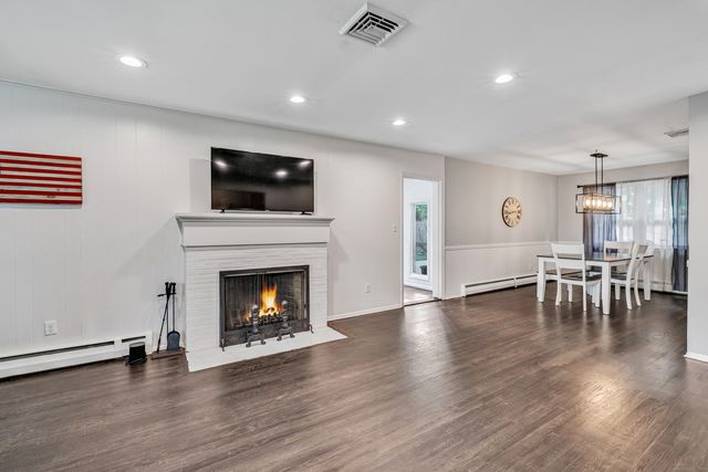 26 Wendy Road, Trumbull, CT 06611