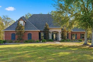 1467 Hickory Ridge Drive, Lake Charles, LA 70611