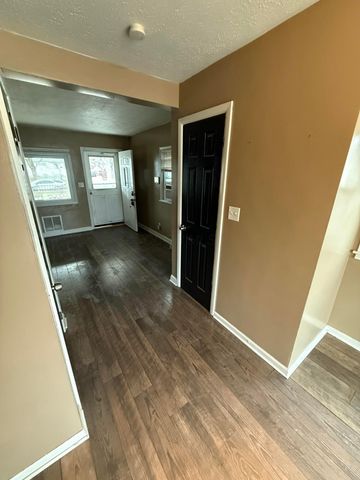 4006 Halsey Place, Columbus, OH 43228