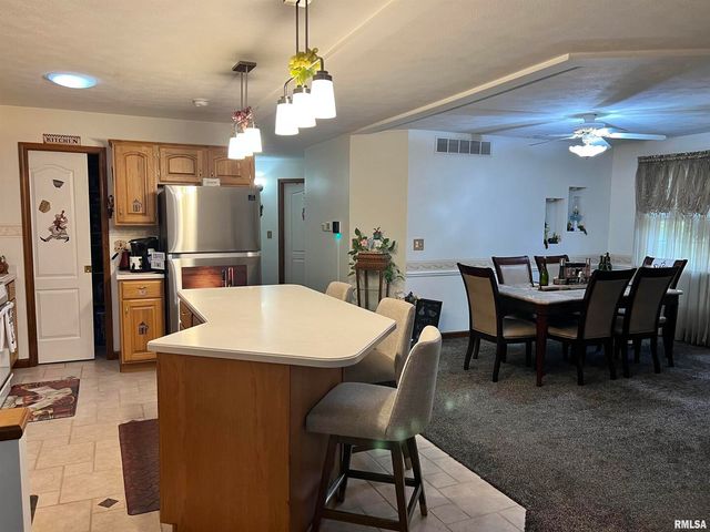 2372 LOGAN Street, Murphysboro, IL 62966