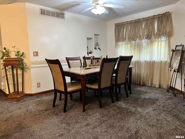 2372 LOGAN Street, Murphysboro, IL 62966