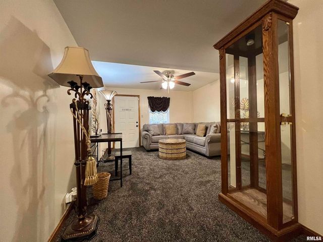 2372 LOGAN Street, Murphysboro, IL 62966