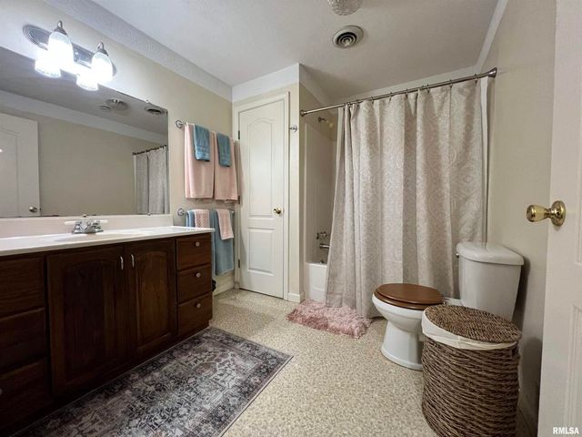 2372 LOGAN Street, Murphysboro, IL 62966