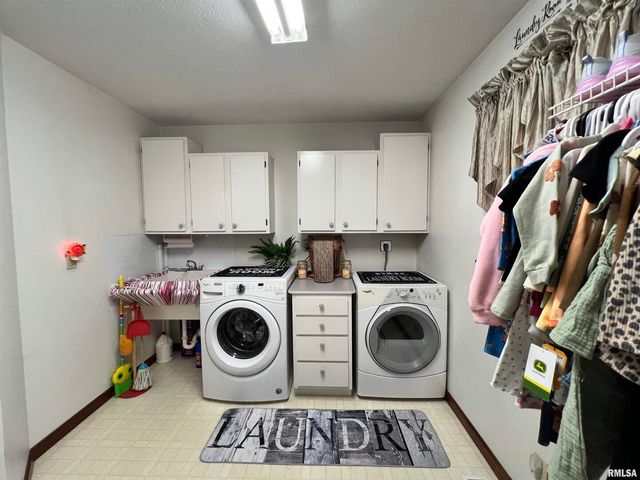 2372 LOGAN Street, Murphysboro, IL 62966