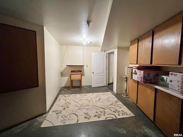 2372 LOGAN Street, Murphysboro, IL 62966