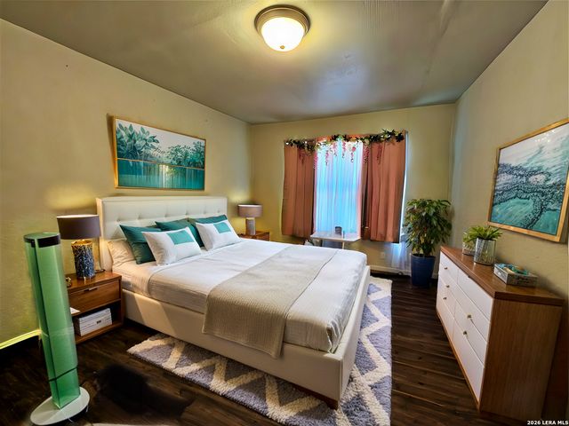 415 N Erskine, Seguin, TX 78155