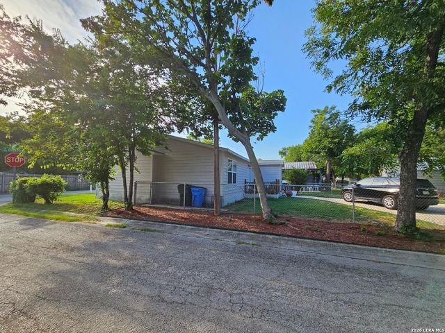 415 N Erskine, Seguin, TX 78155