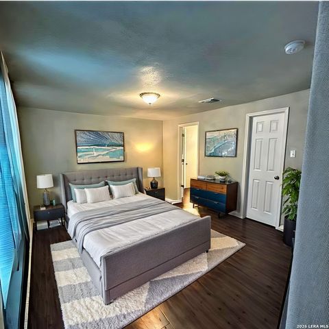 415 N Erskine, Seguin, TX 78155