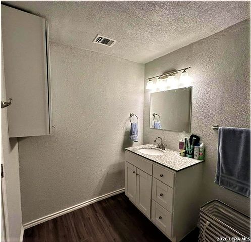415 N Erskine, Seguin, TX 78155