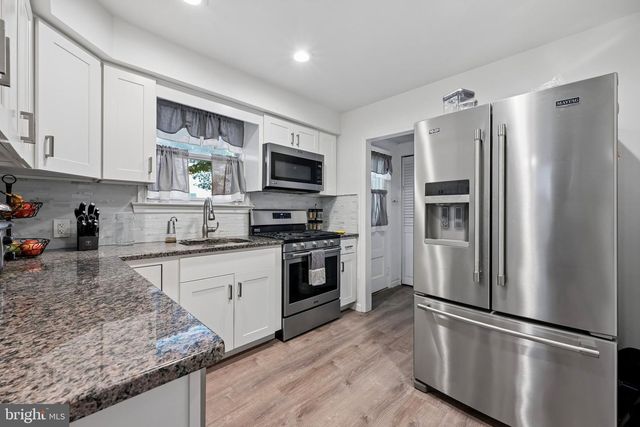 902 SPRUCE AVE, Oaklyn, NJ 08107