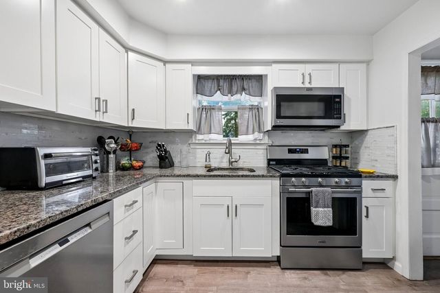 902 SPRUCE AVE, Oaklyn, NJ 08107