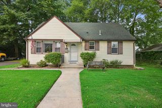 902 SPRUCE AVE, Oaklyn, NJ 08107