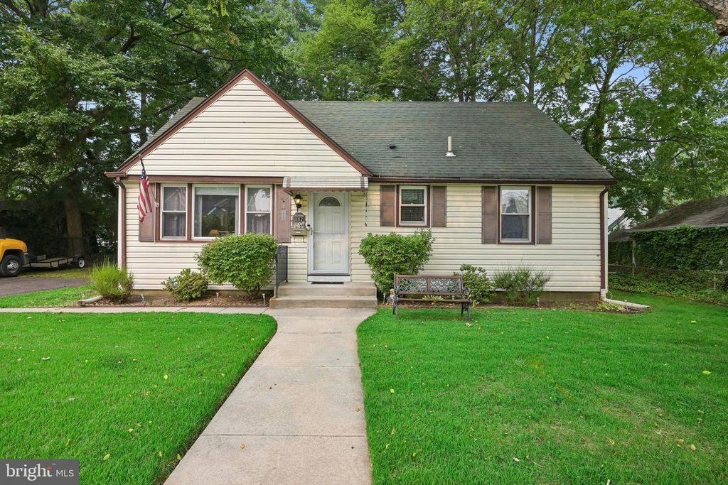 902 SPRUCE AVE, Oaklyn, NJ 08107