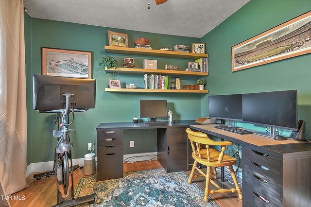 1144 Sourmash Drive, Kingsport, TN 37660