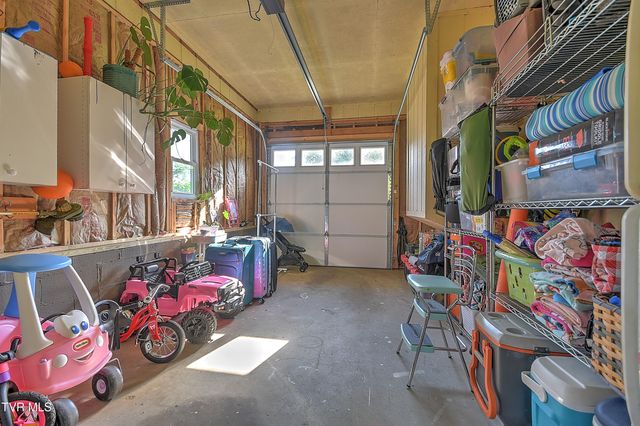 1144 Sourmash Drive, Kingsport, TN 37660