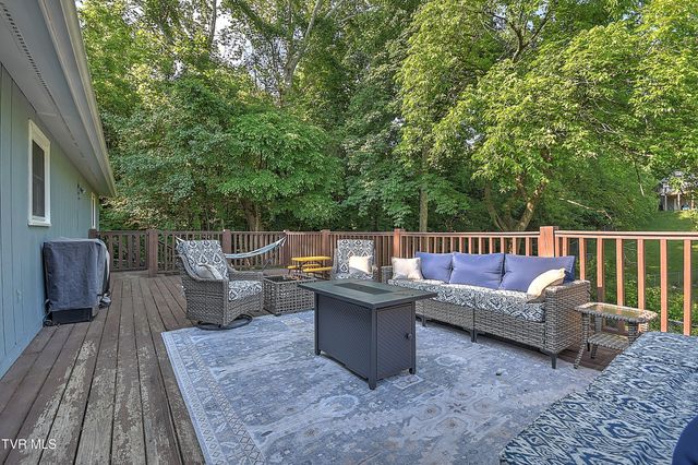 1144 Sourmash Drive, Kingsport, TN 37660