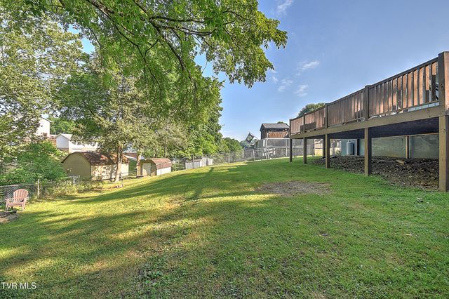 1144 Sourmash Drive, Kingsport, TN 37660