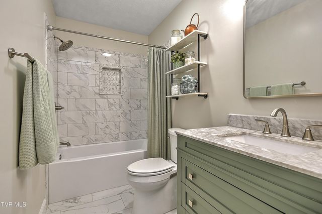1144 Sourmash Drive, Kingsport, TN 37660
